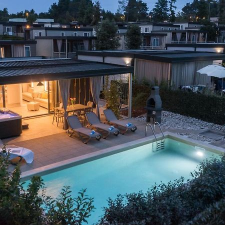 Tar-Vabriga Premium Camping Homes Santa Marina, Lanterna מראה חיצוני תמונה