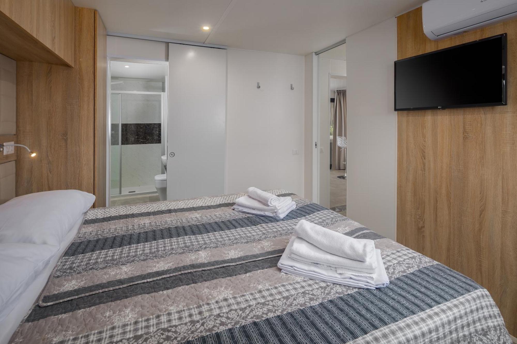 Tar-Vabriga Premium Camping Homes Santa Marina, Lanterna מראה חיצוני תמונה
