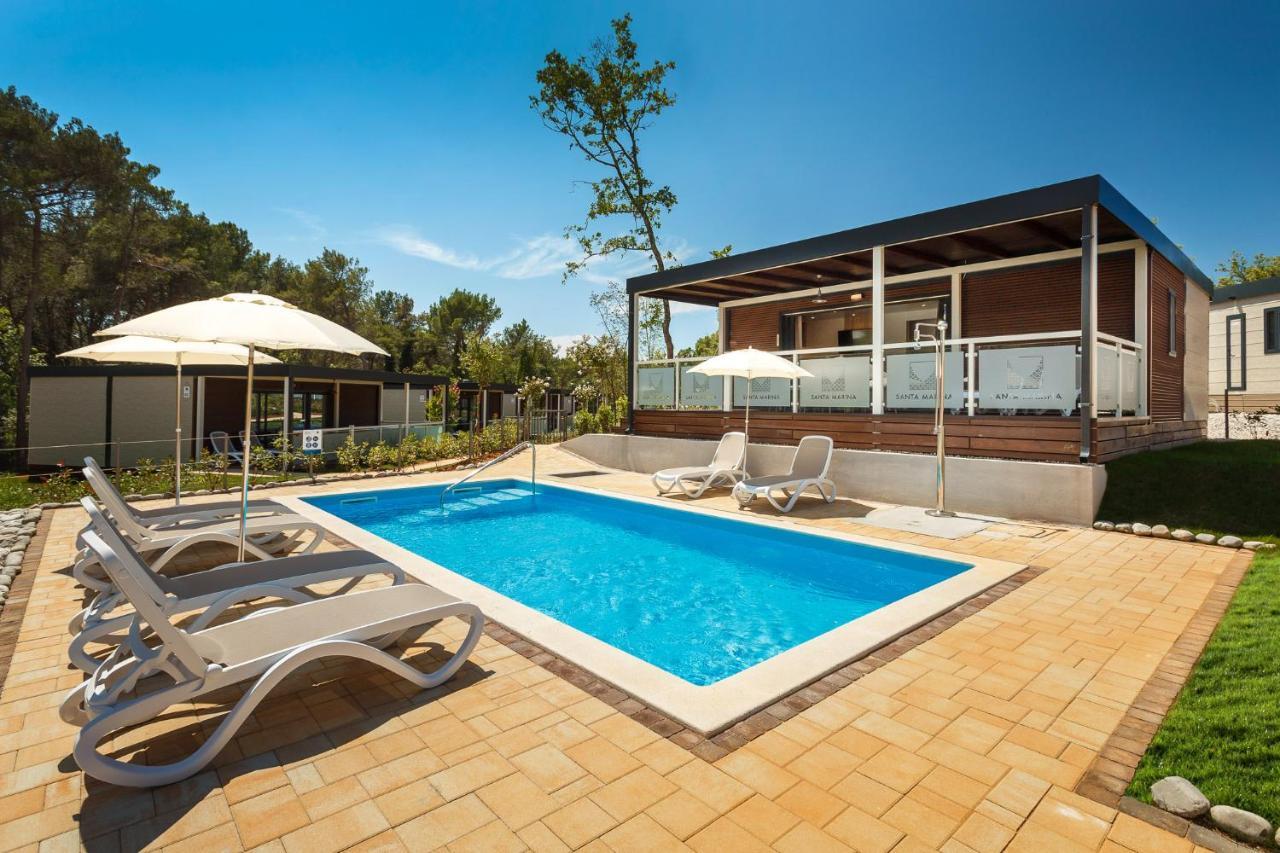 Tar-Vabriga Premium Camping Homes Santa Marina, Lanterna מראה חיצוני תמונה