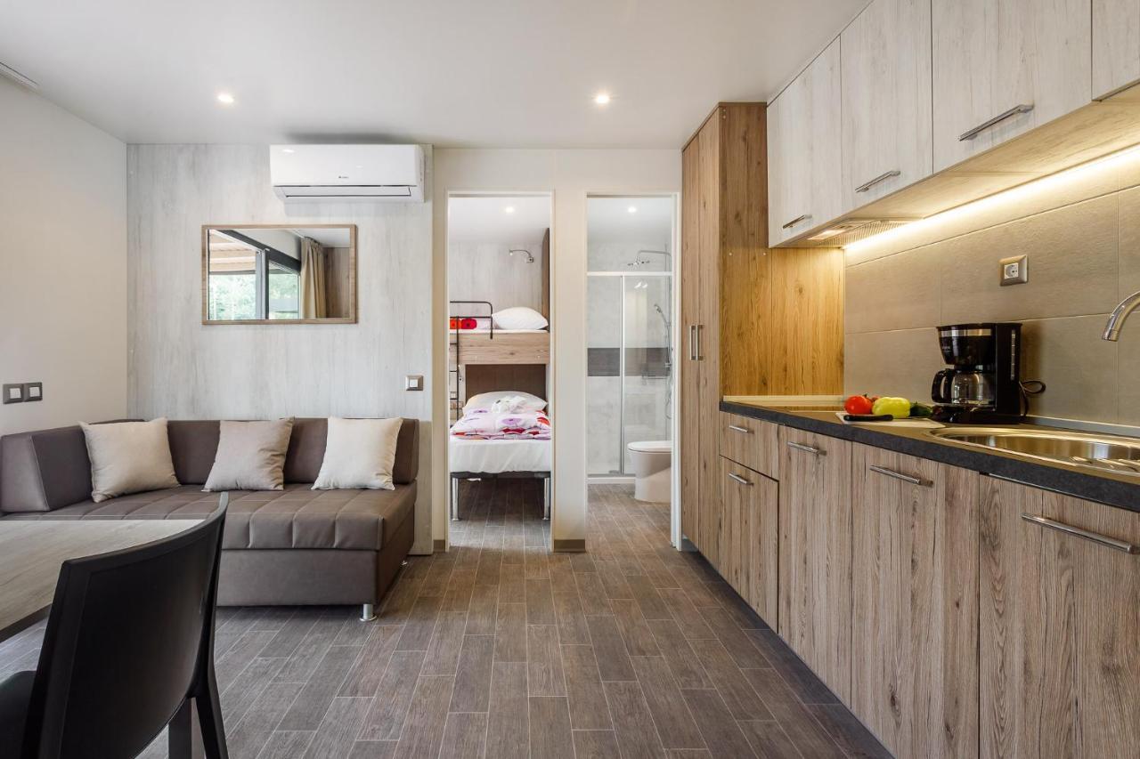Tar-Vabriga Premium Camping Homes Santa Marina, Lanterna מראה חיצוני תמונה