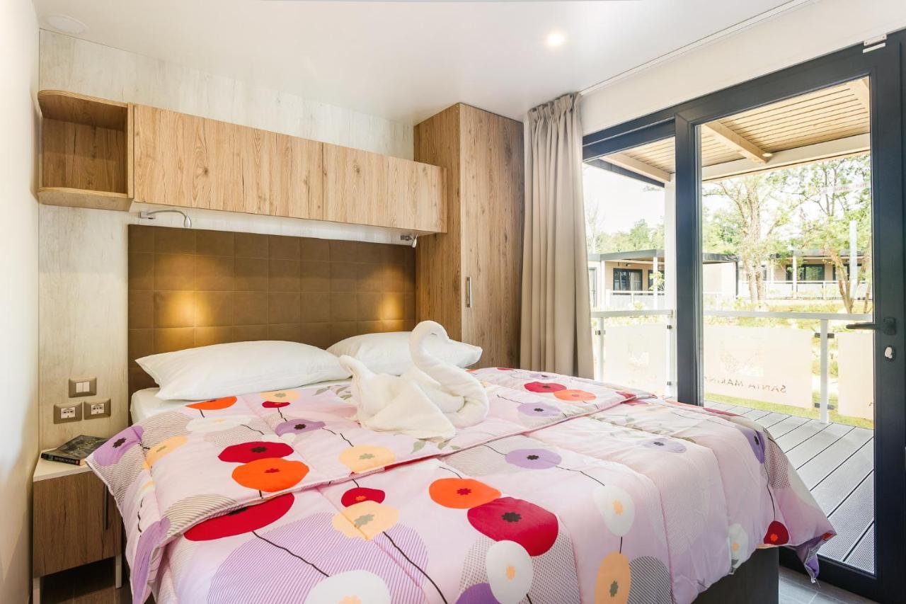 Tar-Vabriga Premium Camping Homes Santa Marina, Lanterna מראה חיצוני תמונה