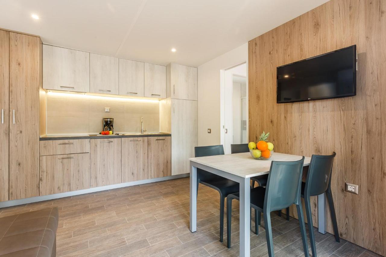 Tar-Vabriga Premium Camping Homes Santa Marina, Lanterna מראה חיצוני תמונה